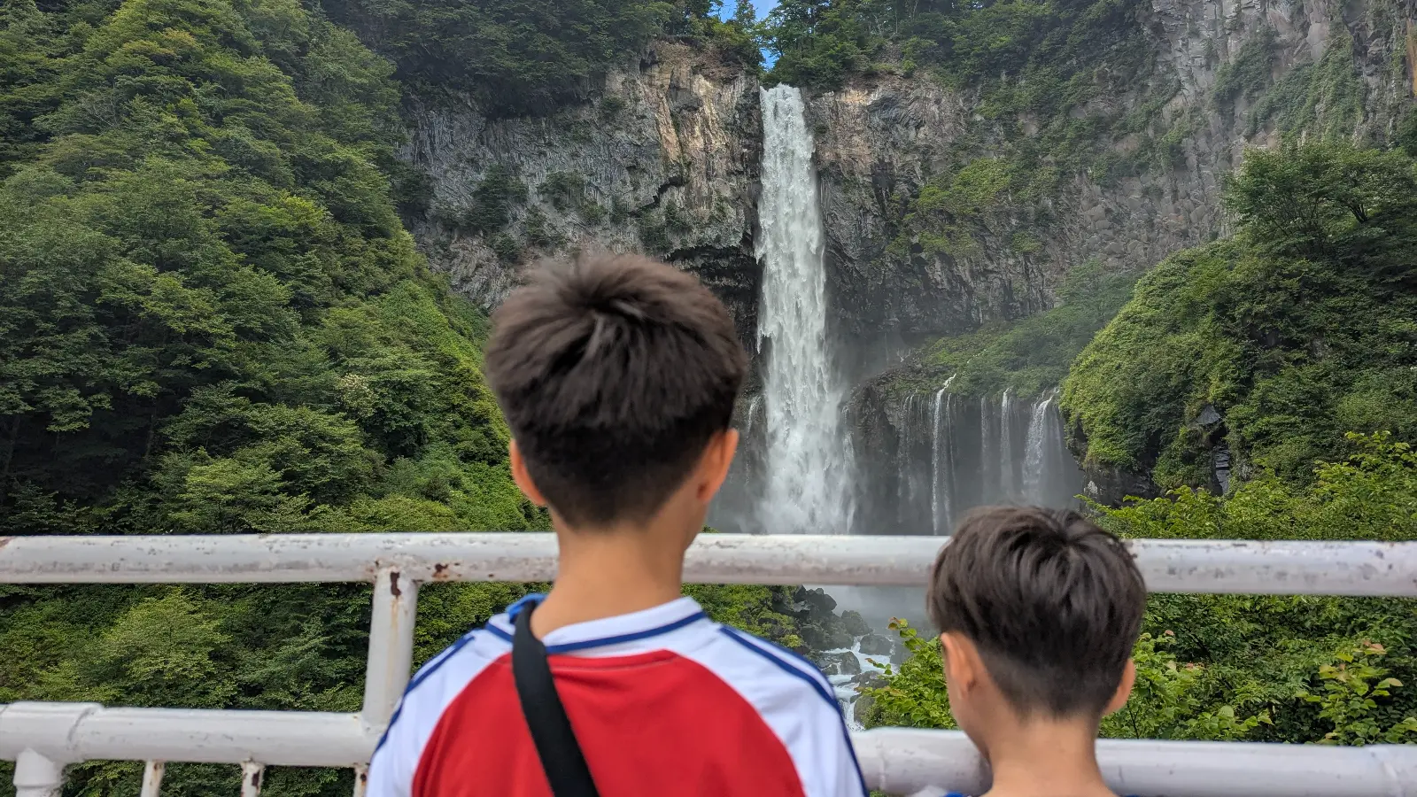 Luca & Nico view Kegon Waterfall in Nikko, Japan, a famous falls popular with families during autumn and winter trips.